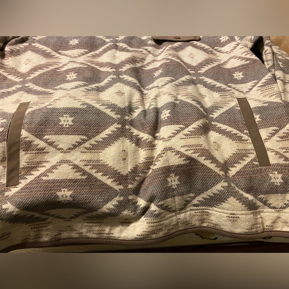 wind river heritage large pullover - Picture 9 of 9